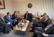 تراجع سعر الدولار الأمريكي مقابل الجنيه المصري إلى 30.85 جنيهاً في السوق الموازي