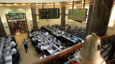 تراجع سعر النفط بعد زيادة المخزونات الأمريكية وارتفاع الدولار