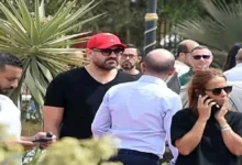 تشييع جنازة والدة مدير التصوير مازن المتجول بحضور عمرو يوسف والسعدني