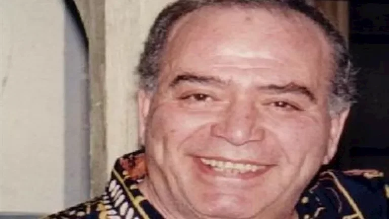 حسين كمال يكشف كواليس تصوير مشهد شهير لعبد الحليم حافظ في "أبي فوق الشجرة"