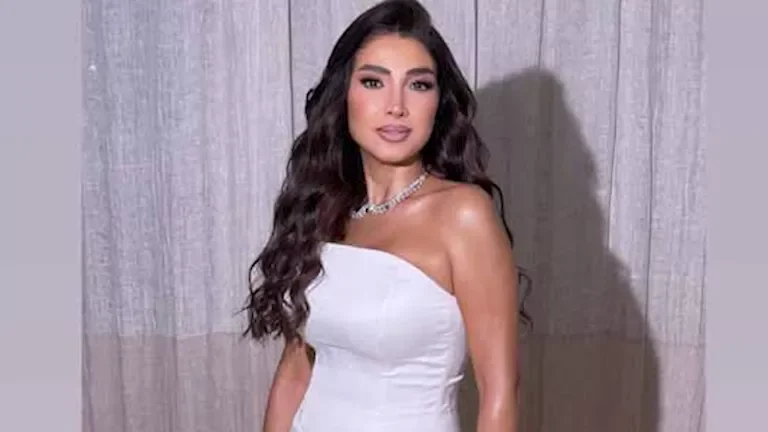 روجينا تتألق بفستان أبيض في مهرجان الجونة السينمائي وتشارك صوراً جديدة مع جمهورها
