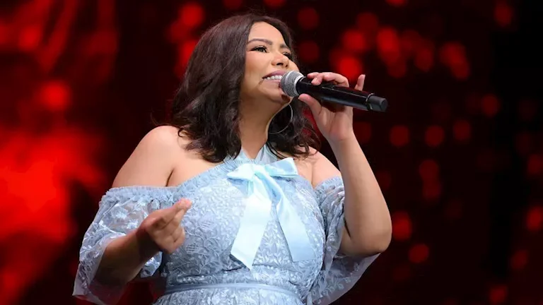 شيرين عبد الوهاب تحتفل بعيد ميلادها الـ 46 وتحقق نجاحات جديدة في مسيرتها الفنية