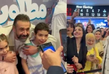 كريم عبدالعزيز يحتفل بعرض فيلم "مطلوب عائليًا" مع جمهوره في قطر