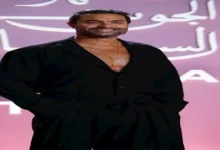 كريم فهمي يتألق بإطلالة سوداء أنيقة في رابع أيام مهرجان الجونة السينمائي