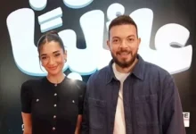 ملك أحمد زاهر تعبر عن فخرها بخطيبها شريف الليثي خلال عرض فيلم "مطلوب عائليًا"