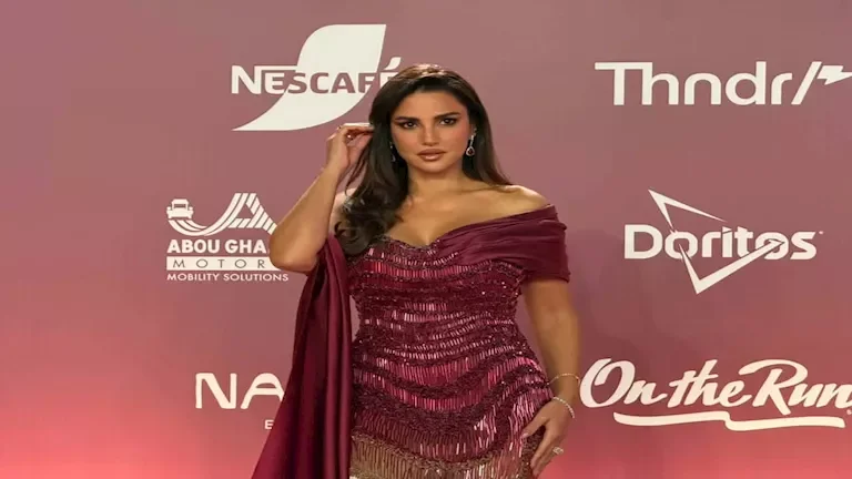 ناقد موضة ينتقد إطلالة درة في مهرجان الجونة السينمائي بسبب عدم تناسق الفستان