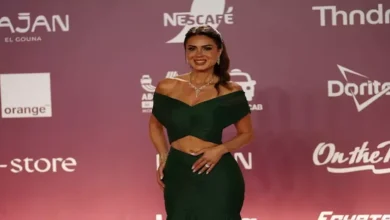 نجمات يتألقن بفساتين بصيحة البطن المكشوف في مهرجان الجونة السينمائي 2026