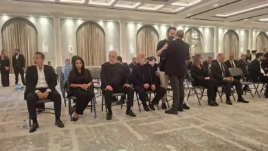 نجوم الفن يشاركون في عزاء زوجة المنتج صادق الصباح في بيروت