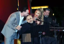 وائل جسار يقبل رأس جورج وسوف ويشيد بمكانته الفنية خلال حفل في الأردن